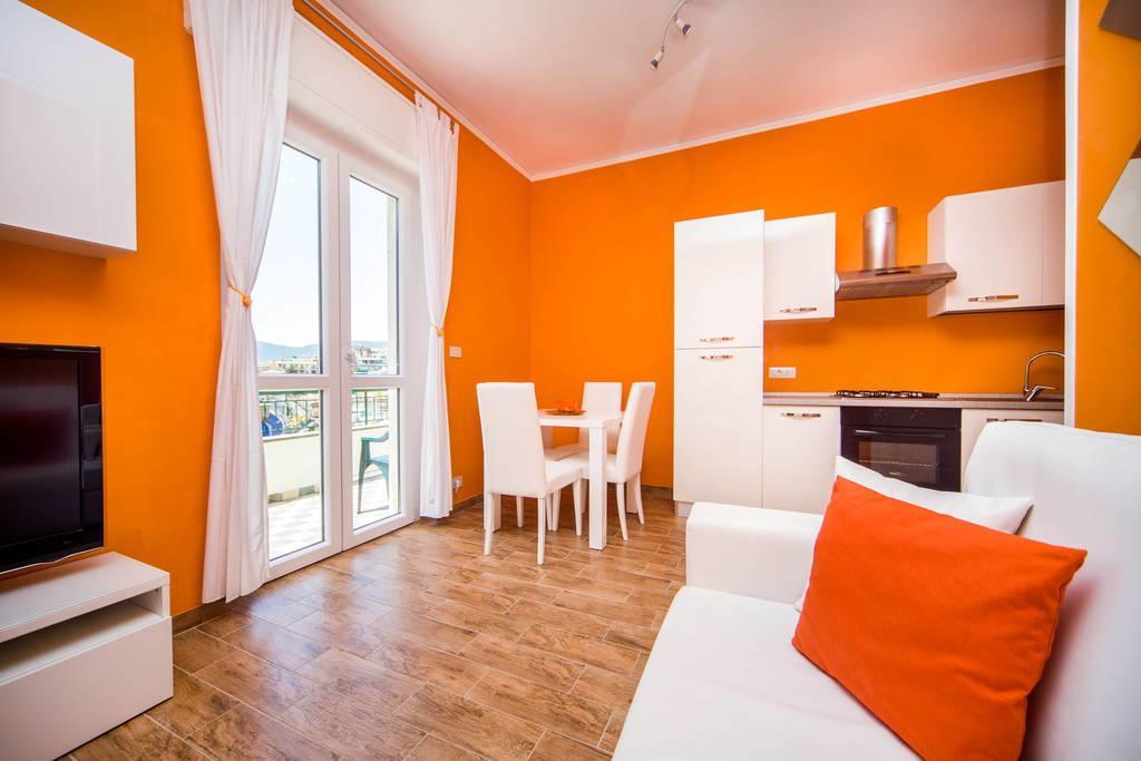 Attic Apartment Рапало Стая снимка